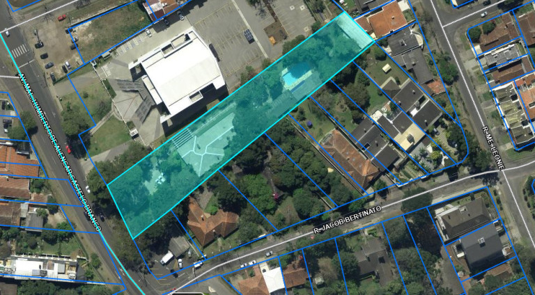 Imagem Terreno à Venda, 3.177 m² em Cristo Rei - Curitiba