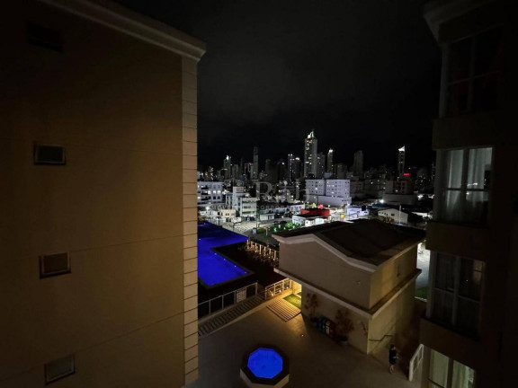 Imagem Apartamento com 2 Quartos à Venda, 65 m² em Nações - Balneário Camboriú