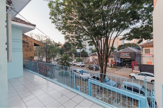 Imagem Casa com 6 Quartos à Venda, 190 m² em Santana - Porto Alegre Imagem Casa com 6 Quartos à Venda, 190 m² em Santana - Porto Alegre