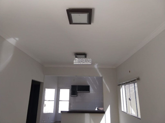 Imagem Casa com 2 Quartos à Venda, 200 m² em Jardim Espanha - Uberaba Imagem Casa com 2 Quartos à Venda, 200 m² em Jardim Espanha - Uberaba