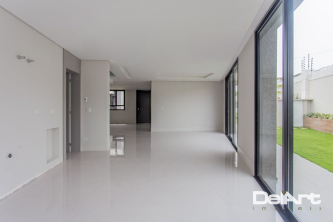 Imagem Casa com 3 Quartos à Venda, 226 m² em Uberaba - Curitiba Imagem Casa com 3 Quartos à Venda, 226 m² em Uberaba - Curitiba
