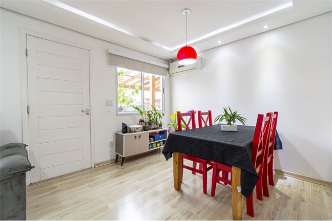 Imagem Casa com 3 Quartos à Venda, em Igara - Canoas Imagem Casa com 3 Quartos à Venda, em Igara - Canoas