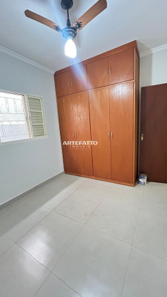 Imagem Casa com 4 Quartos à Venda, 300 m² Imagem Casa com 4 Quartos à Venda, 300 m²