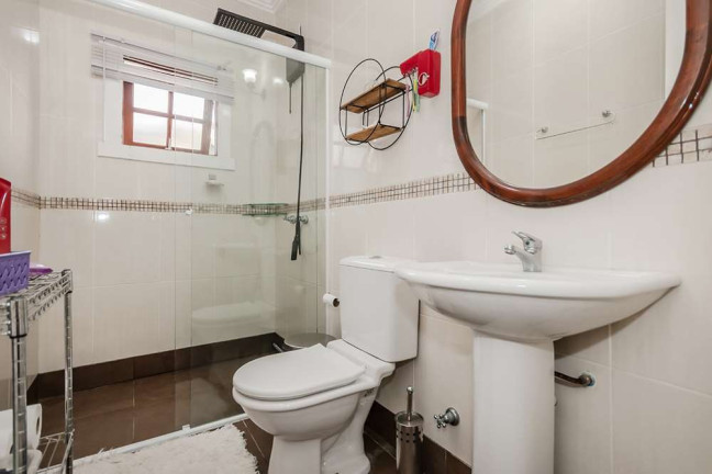 Imagem Casa com 3 Quartos à Venda, em Nonoai - Porto Alegre Imagem Casa com 3 Quartos à Venda, em Nonoai - Porto Alegre