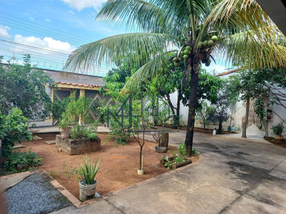 Imagem Casa com 3 Quartos à Venda, 360 m² em Parque Santa Cecília - Aparecida De Goiânia