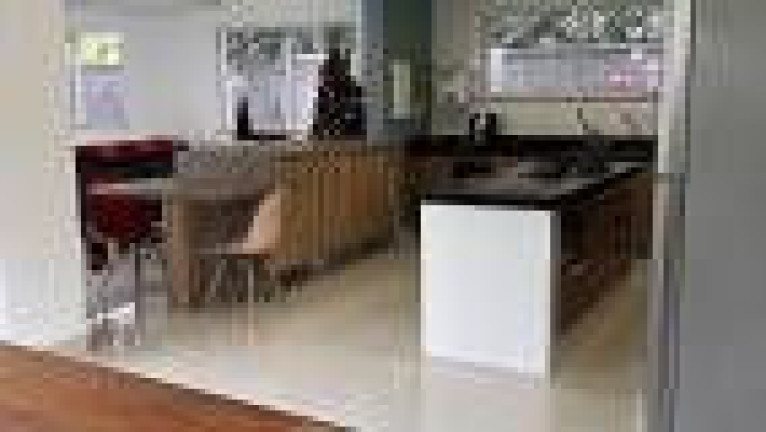 Imagem Casa com 5 Quartos à Venda, 320 m² em Eusébio - Eusébio Imagem Casa com 5 Quartos à Venda, 320 m² em Eusébio - Eusébio