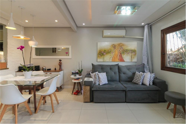 Imagem Casa com 3 Quartos à Venda,  em Hípica - Porto Alegre