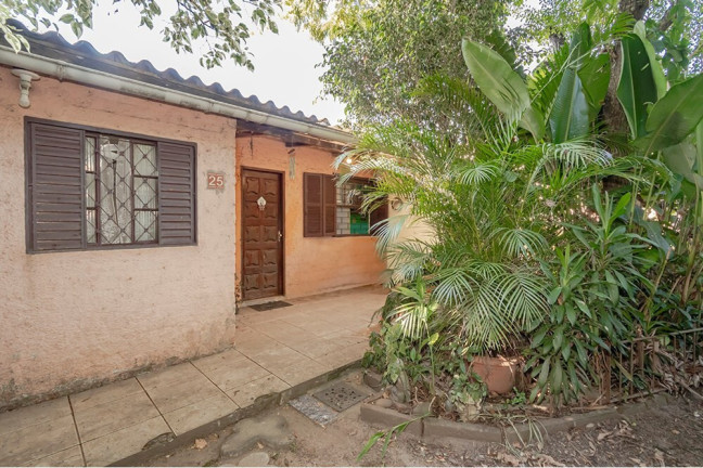 Imagem Casa com 4 Quartos à Venda, 130 m² em Espírito Santo - Porto Alegre Imagem Casa com 4 Quartos à Venda, 130 m² em Espírito Santo - Porto Alegre