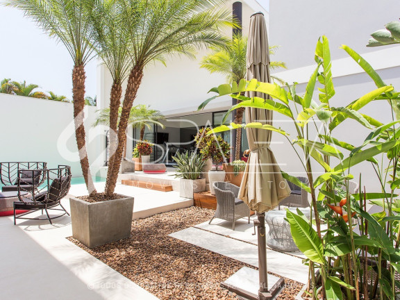 Imagem Casa com 3 Quartos à Venda, em Jardins - São Paulo Imagem Casa com 3 Quartos à Venda, em Jardins - São Paulo