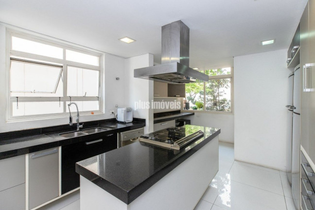 Imagem Apartamento com 3 Quartos à Venda, 234 m² em Moema - São Paulo