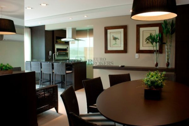 Imagem Apartamento com 3 Quartos à Venda, 136 m² em Centro - Balneário Camboriú Imagem Apartamento com 3 Quartos à Venda, 136 m² em Centro - Balneário Camboriú