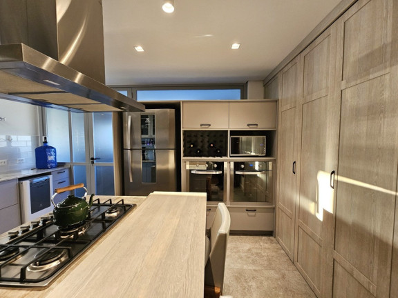 Imagem Imóvel com 3 Quartos à Venda, 166 m² em São João - Porto Alegre Imagem Imóvel com 3 Quartos à Venda, 166 m² em São João - Porto Alegre