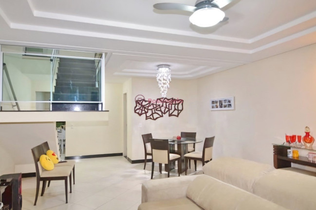 Casa com 3 Quartos à Venda, 180 m² em Centro De Vila Velha - Vila Velha