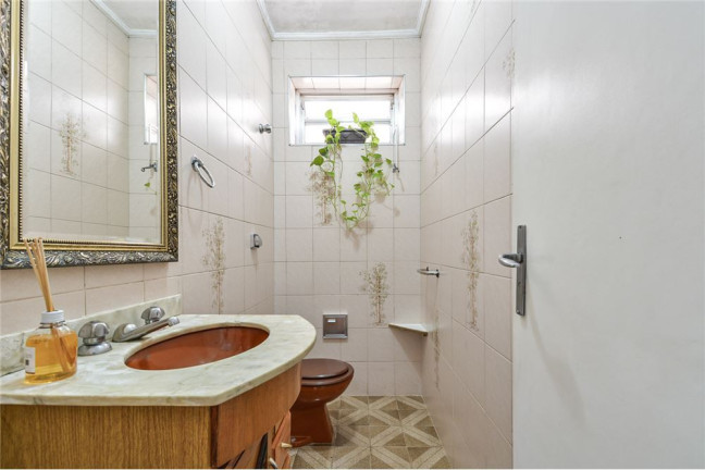 Imagem Casa com 4 Quartos à Venda, em Moema - São Paulo Imagem Casa com 4 Quartos à Venda, em Moema - São Paulo