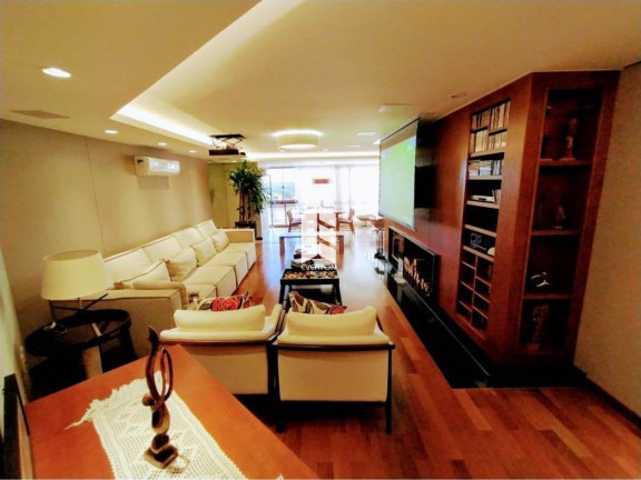 Apartamento com 3 Quartos à Venda, 338 m² em Patronato - Santa Maria