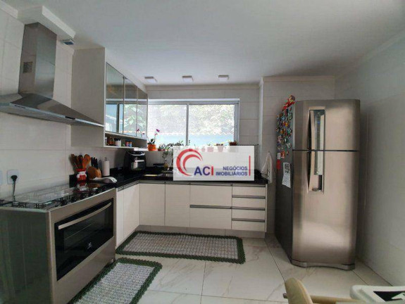Imagem Casa com 3 Quartos à Venda ou Locação, 355 m² em Vila Verde - Itapevi Imagem Casa com 3 Quartos à Venda ou Locação, 355 m² em Vila Verde - Itapevi
