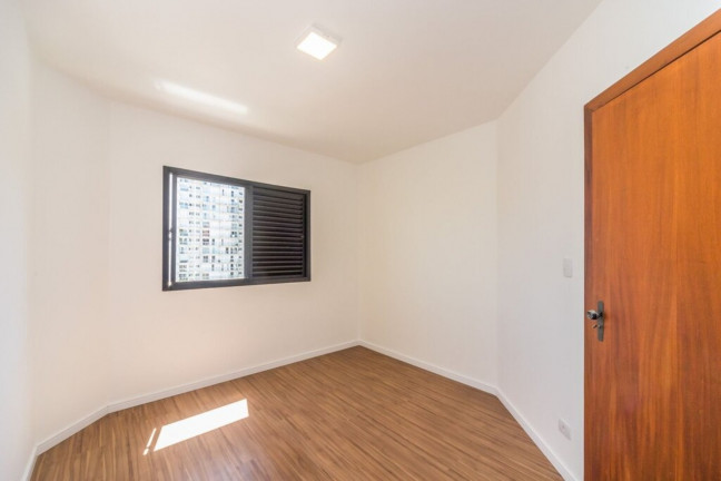 Imagem Imóvel com 3 Quartos à Venda, 112 m² em Moema - São Paulo Imagem Imóvel com 3 Quartos à Venda, 112 m² em Moema - São Paulo