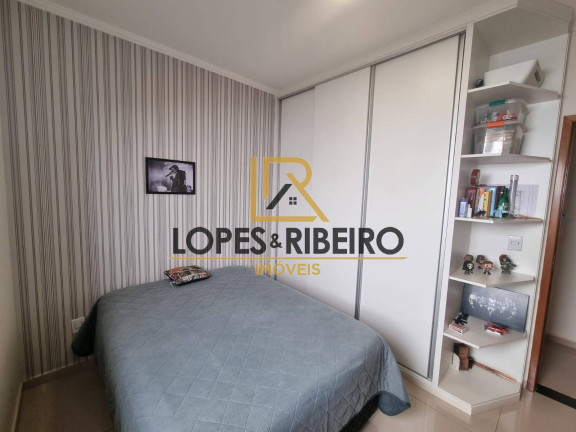 Imagem Casa com 3 Quartos à Venda, 250 m² em Jardim Regina - Botucatu Imagem Casa com 3 Quartos à Venda, 250 m² em Jardim Regina - Botucatu
