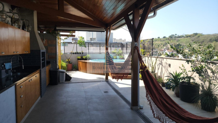 Cobertura com 4 Quartos à Venda, 225 m² em Santa Rosa - Niterói