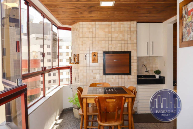 Imagem Apartamento com 3 Quartos à Venda, 160 m² em Centro - Balneário Camboriú Imagem Apartamento com 3 Quartos à Venda, 160 m² em Centro - Balneário Camboriú