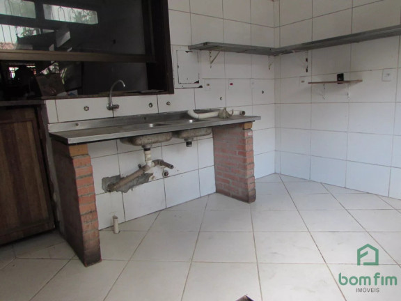 Imagem Casa com 4 Quartos à Venda, 300 m² em Menino Deus - Porto Alegre Imagem Casa com 4 Quartos à Venda, 300 m² em Menino Deus - Porto Alegre