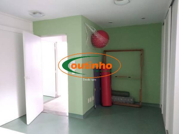 Imagem Casa com 6 Quartos à Venda, 170 m² em Vila Isabel - Rio De Janeiro Imagem Casa com 6 Quartos à Venda, 170 m² em Vila Isabel - Rio De Janeiro