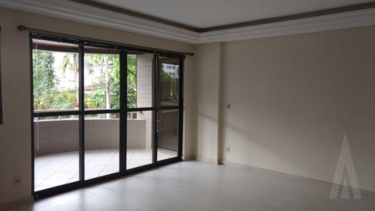 Imagem Apartamento com 3 Quartos à Venda, 197 m² em Atiradores - Joinville Imagem Apartamento com 3 Quartos à Venda, 197 m² em Atiradores - Joinville