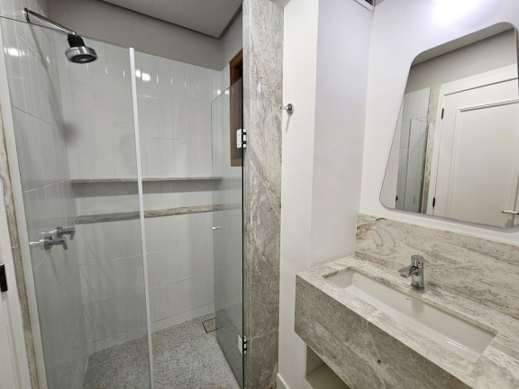 Imagem Apartamento com 3 Quartos à Venda, 166 m² em São João - Porto Alegre Imagem Apartamento com 3 Quartos à Venda, 166 m² em São João - Porto Alegre