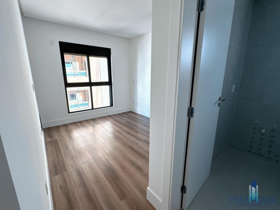Imagem Apartamento com 4 Quartos à Venda, 154 m² em Centro - Balneário Camboriú Imagem Apartamento com 4 Quartos à Venda, 154 m² em Centro - Balneário Camboriú