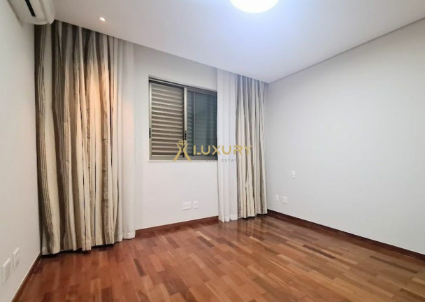 Imagem Imóvel com 4 Quartos à Venda, 263 m² em Vila Da Serra - Nova Lima Imagem Imóvel com 4 Quartos à Venda, 263 m² em Vila Da Serra - Nova Lima