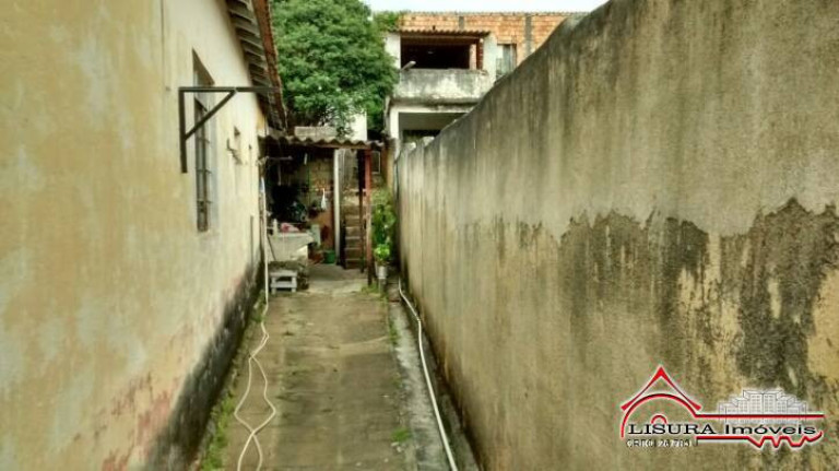 Imagem Casa com 2 Quartos à Venda, 140 m² em Centro - Jacareí Imagem Casa com 2 Quartos à Venda, 140 m² em Centro - Jacareí