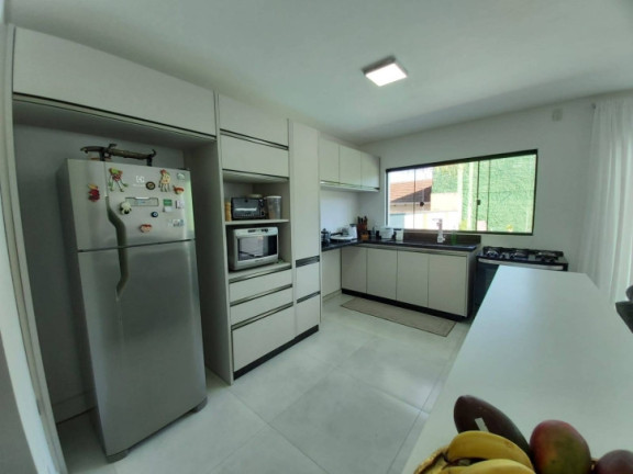 Imagem Sobrado com 3 Quartos à Venda, 129 m² em Itacolomi - Piçarras Imagem Sobrado com 3 Quartos à Venda, 129 m² em Itacolomi - Piçarras