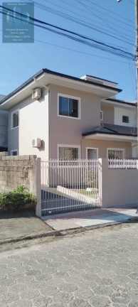 Imagem Casa com 3 Quartos à Venda, 82 m² em Vargem Do Bom Jesus - Florianópolis Imagem Casa com 3 Quartos à Venda, 82 m² em Vargem Do Bom Jesus - Florianópolis