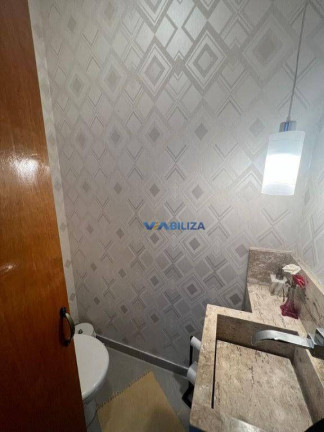 Imagem Sobrado com 4 Quartos à Venda, 238 m² em Vila Augusta - Guarulhos