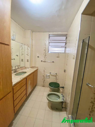 Imagem Apartamento com 3 Quartos à Venda, 124 m² em Gonzaga - Santos