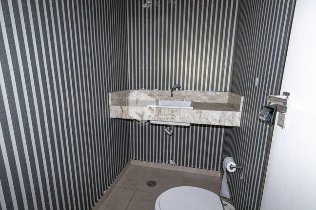 Imagem Casa com 1 Quarto à Venda, 190 m² em Vila Nova Conceição - São Paulo Imagem Casa com 1 Quarto à Venda, 190 m² em Vila Nova Conceição - São Paulo