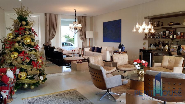 Imagem Casa com 4 Quartos à Venda, 930 m² em Centro - Camboriú