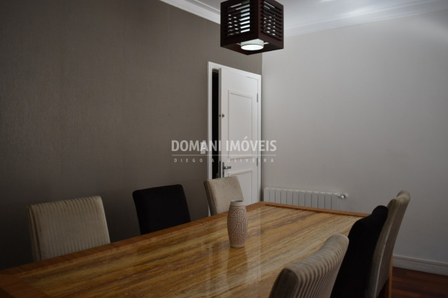 Imagem Imóvel com 3 Quartos à Venda, 121 m² em Região De Capivari - Campos Do Jordão Imagem Imóvel com 3 Quartos à Venda, 121 m² em Região De Capivari - Campos Do Jordão