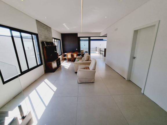 Imagem Casa com 3 Quartos à Venda, 300 m² em Piracangaguá - Taubaté Imagem Casa com 3 Quartos à Venda, 300 m² em Piracangaguá - Taubaté