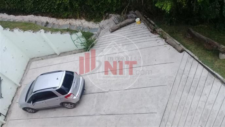 Imagem Casa com 3 Quartos à Venda, 320 m² em Pendotiba - Niterói