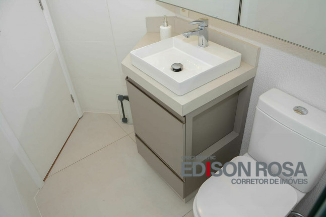 Imagem Apartamento com 2 Quartos à Venda, 68 m² em Coqueiros - Florianópolis Imagem Apartamento com 2 Quartos à Venda, 68 m² em Coqueiros - Florianópolis