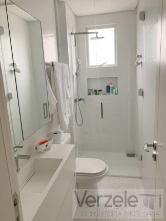 Imagem Apartamento com 3 Quartos à Venda, 144 m² em Centro