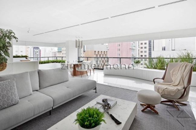 Apartamento com 3 Quartos à Venda, 238 m² em Moema - São Paulo