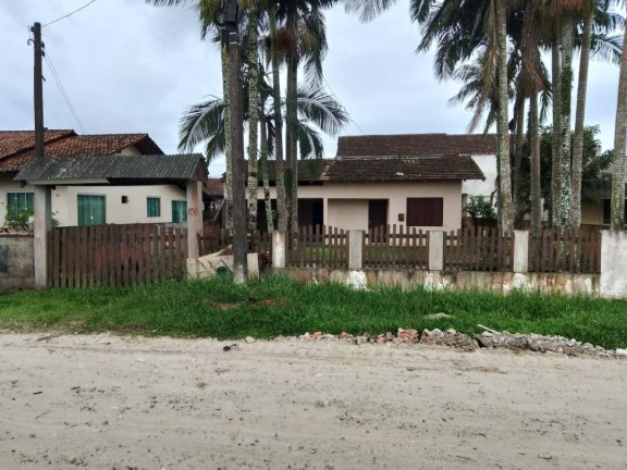 Imagem Casa com 3 Quartos à Venda, 325 m² em Costeira - Balneário Barra Do Sul Imagem Casa com 3 Quartos à Venda, 325 m² em Costeira - Balneário Barra Do Sul