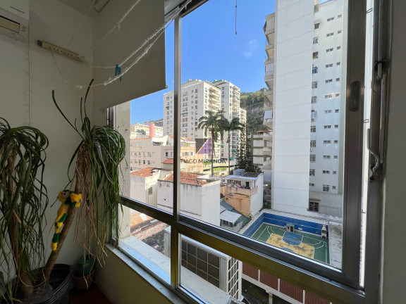 Imagem Imóvel com 3 Quartos à Venda, 95 m² em Laranjeiras - Rio De Janeiro Imagem Imóvel com 3 Quartos à Venda, 95 m² em Laranjeiras - Rio De Janeiro