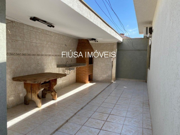 Imagem Casa com 3 Quartos à Venda,  em Sumarezinho - Ribeirão Preto