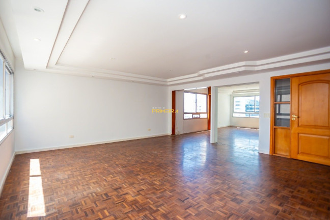 Imagem Apartamento com 3 Quartos à Venda, 210 m² em Cabral - Curitiba