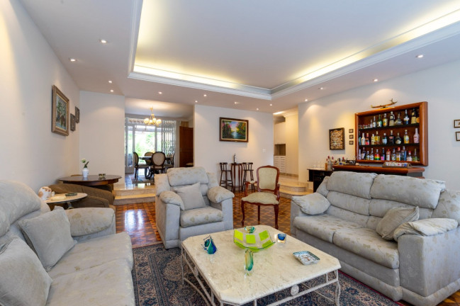 Casa com 4 Quartos à Venda, 375 m² em Moema - São Paulo