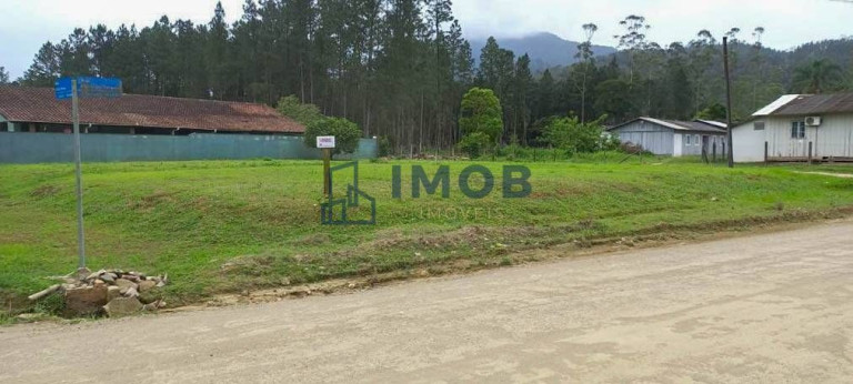 Terreno à Venda, 900 m² em Schroeder