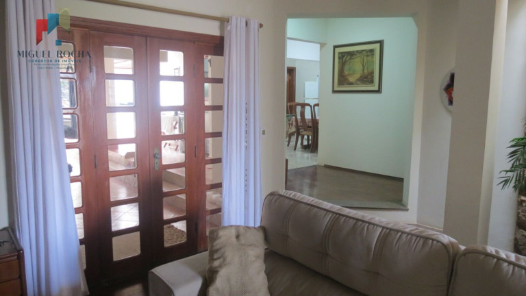 Casa com 3 Quartos à Venda, 235 m² em Colina Verde - Tatuí